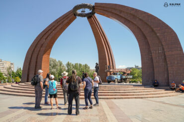 Kyrgyzstan tour with group of people